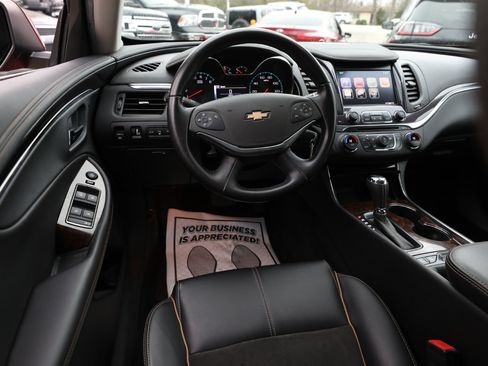 Used 2015 Chevrolet Impala LT w/ Convenience Package image 13