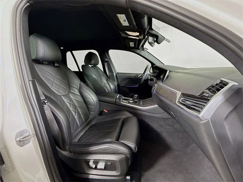 Used 2023 BMW X5 sDrive40i image 30