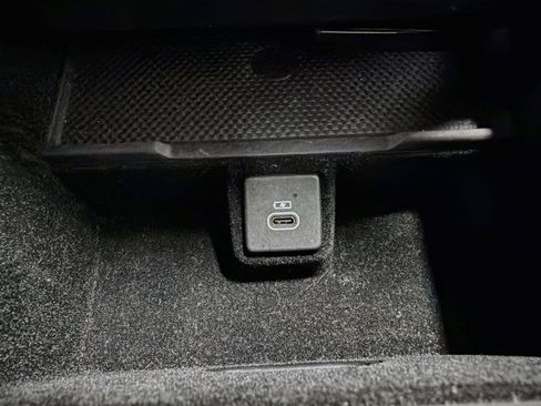 Certified 2025 Land Rover Range Rover SE AWD/4WD image 37