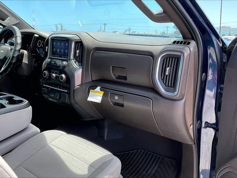 Used 2022 Chevrolet Silverado 1500 LT w/ Convenience Package II RWD image 23