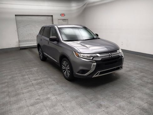 Used 2020 Mitsubishi Outlander SE AWD/4WD image 13