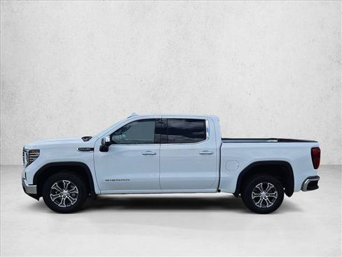 Used 2026 GMC Sierra 1500 SLT RWD image 8
