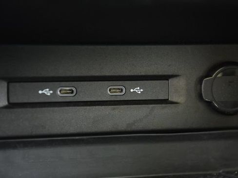 Certified 2023 Volkswagen Taos SE w/ Panoramic Sunroof Package FWD image 15