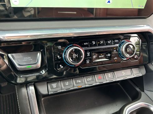 Used 2025 GMC Sierra 2500 Denali Ultimate image 39