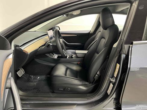 Used 2023 Tesla Model 3 Performance image 4