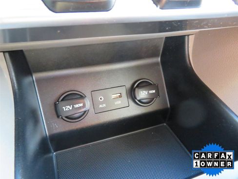 Used 2020 Hyundai Elantra SEL image 28