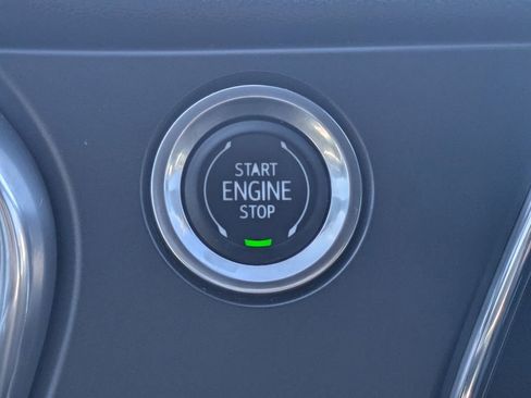 Used 2021 Chevrolet Blazer LT image 32