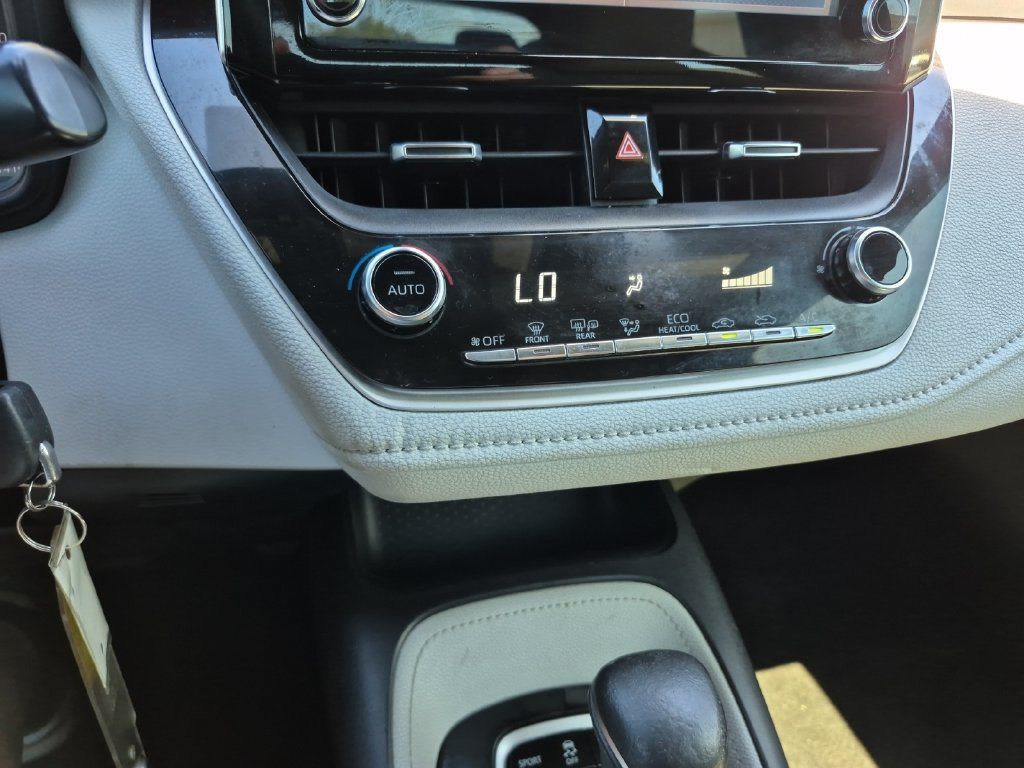 Used 2020 Toyota Corolla SE FWD image 20