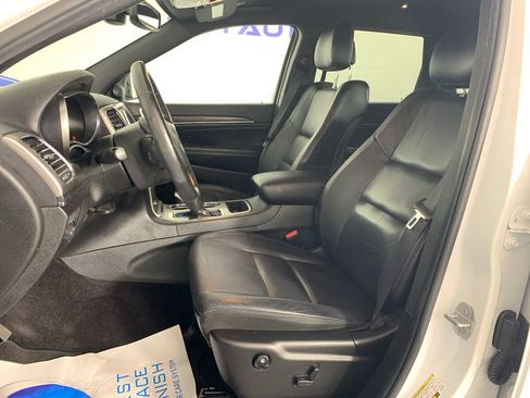 Used 2018 Jeep Grand Cherokee Limited RWD image 15