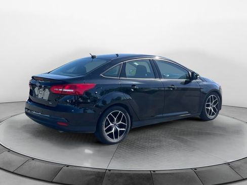 Used 2018 Ford Focus SEL FWD image 5