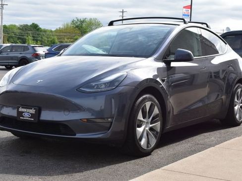 Used 2022 Tesla Model Y Long Range AWD/4WD image 13