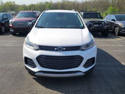Used 2019 Chevrolet Trax LT w/ Redline Edition FWD image 2