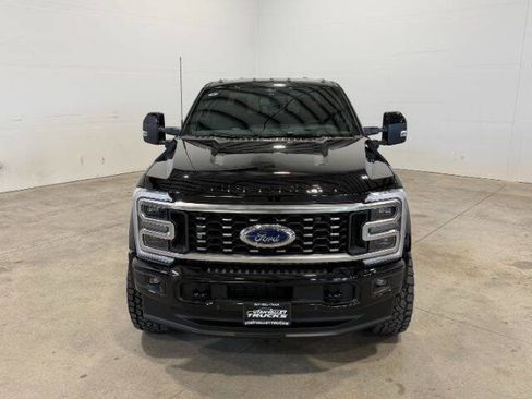 Used 2026 Ford F450 Platinum w/ FX4 Off-Road Package AWD/4WD image 4