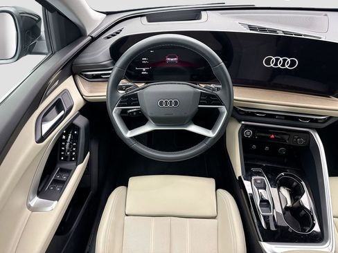 Used 2025 Audi Q5 Premium Plus w/ Premium Plus image 10