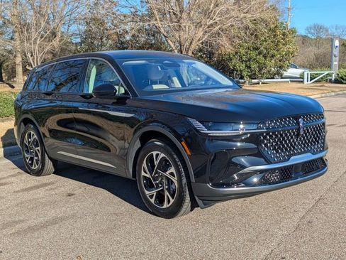 New 2026 Lincoln Nautilus Premier image 12