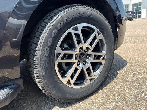 Certified 2025 Ford Expedition Active AWD/4WD image 44