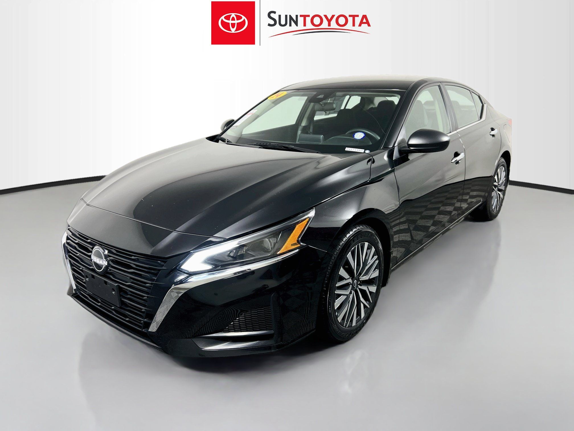 Used 2024 Nissan Altima 2.5 SV FWD image 9