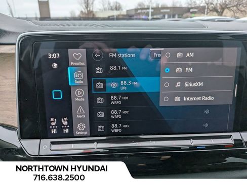 Used 2024 Volkswagen Atlas SE image 22