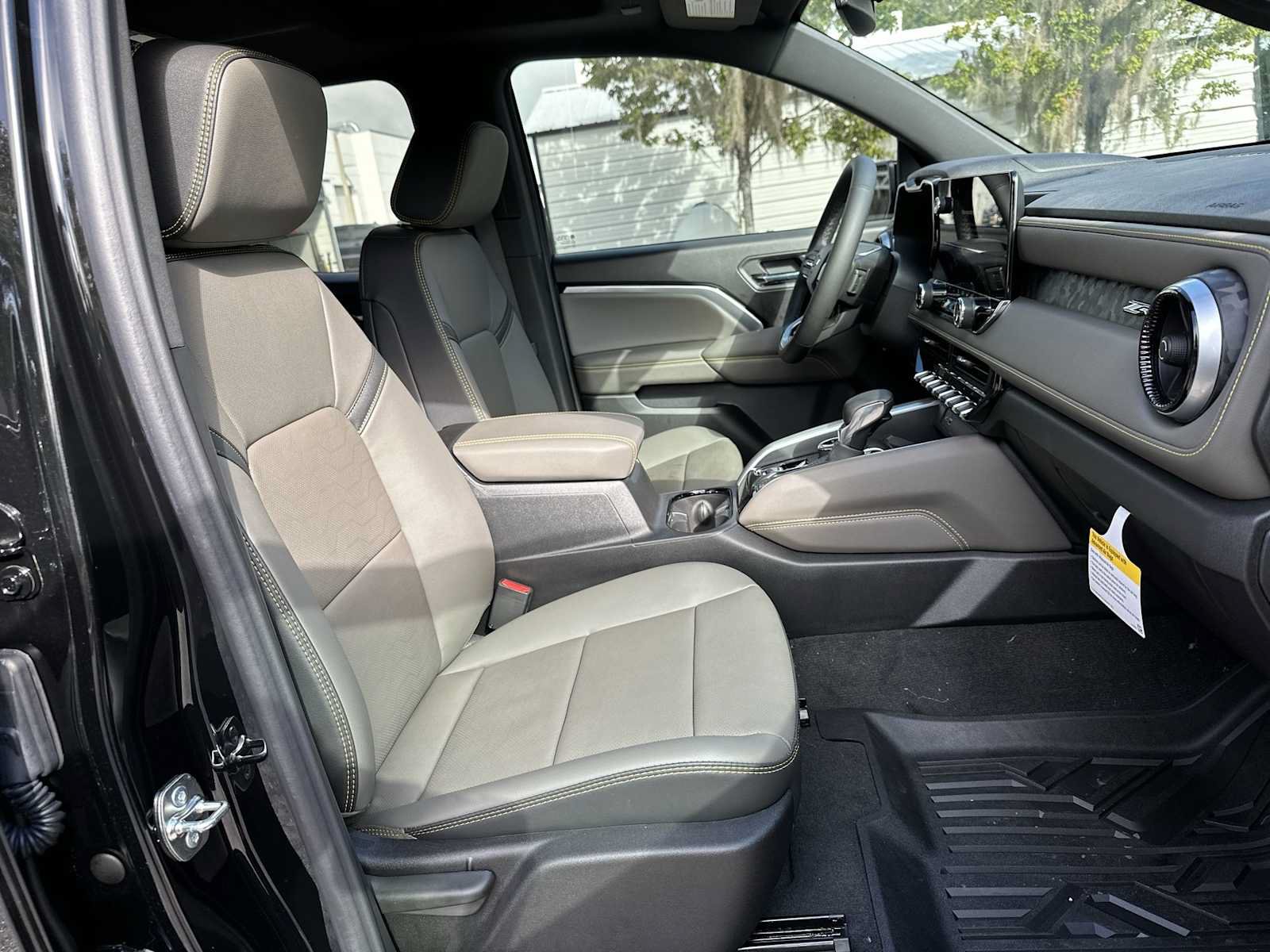 New 2026 Chevrolet Colorado ZR2 AWD/4WD image 19