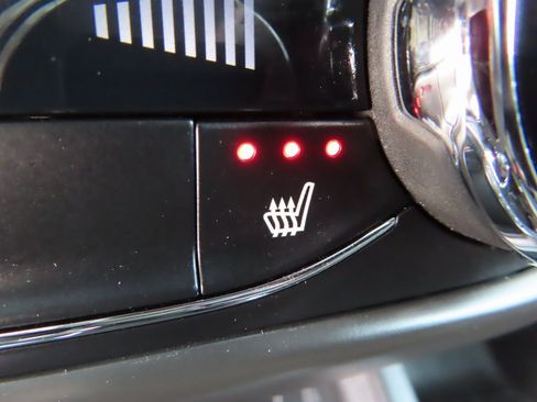 Certified 2023 Chevrolet TrailBlazer RS w/ Sun and Liftgate Package image 8