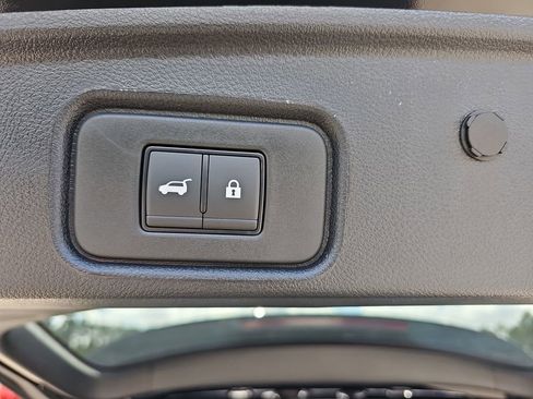 New 2026 Nissan Pathfinder Platinum w/ Accent Package FWD image 19