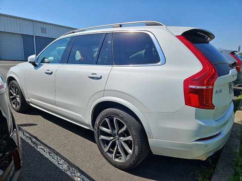 Used 2019 Volvo XC90 T6 Momentum AWD/4WD image 6