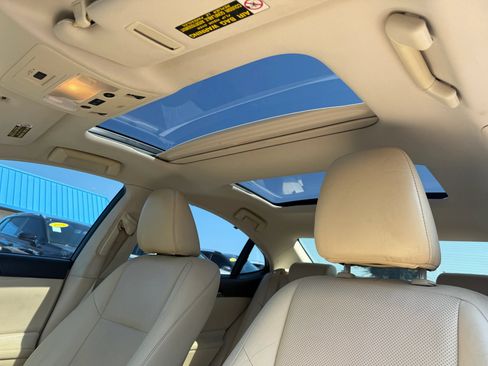 Used 2015 Lexus ES 350 w/ Ultra Luxury Package FWD image 21