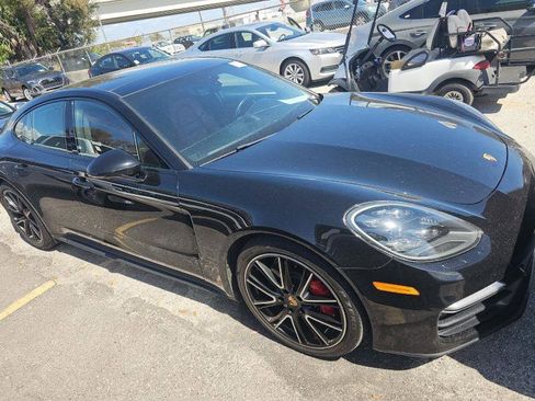 Used 2020 Porsche Panamera GTS image 1