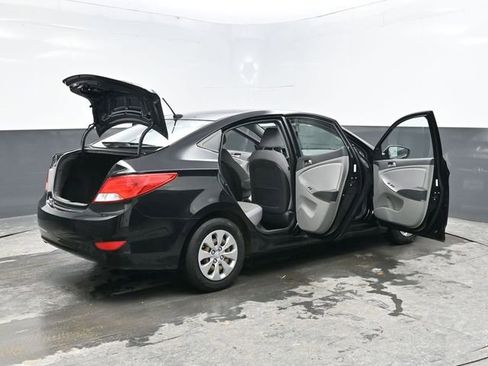 Used 2017 Hyundai Accent SE image 43