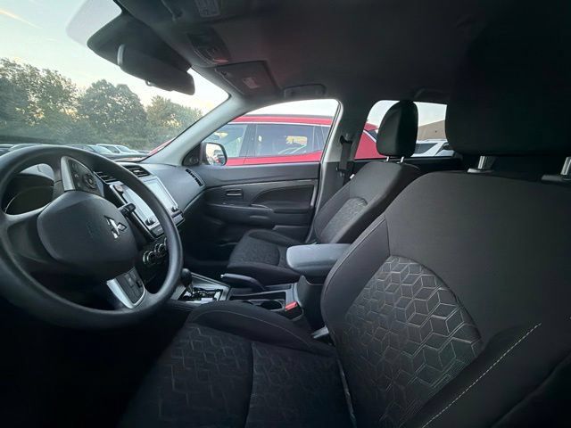 Used 2026 Mitsubishi Outlander Sport ES AWD/4WD image 7