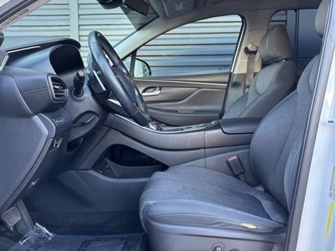 Used 2022 Hyundai Santa Fe SEL w/ Convenience Package image 5