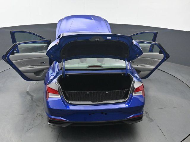 Used 2023 Hyundai Elantra SEL FWD image 42