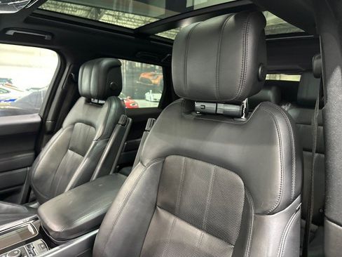 Used 2019 Land Rover Range Rover Sport HSE AWD/4WD image 42