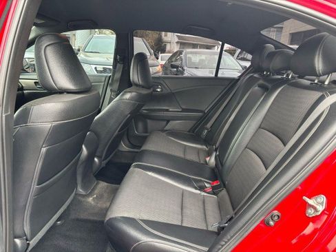 Used 2017 Honda Accord Sport image 12