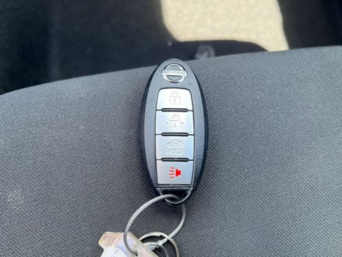 Used 2025 Nissan Versa SV FWD image 21