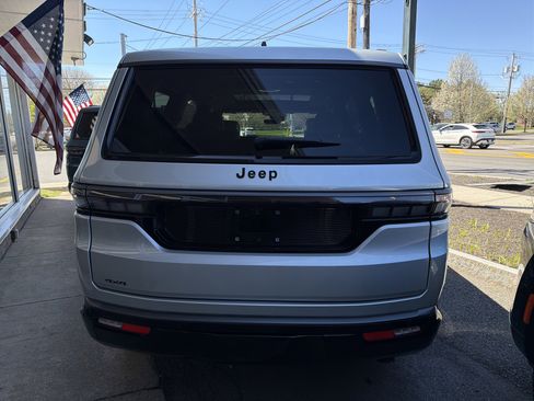 New 2026 Jeep Grand Wagoneer Limited AWD/4WD image 5