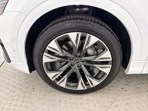 New 2026 Audi Q8 Premium Plus image 11