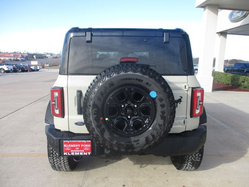 New 2025 Ford Bronco Outer Banks w/ Sasquatch Package image 10