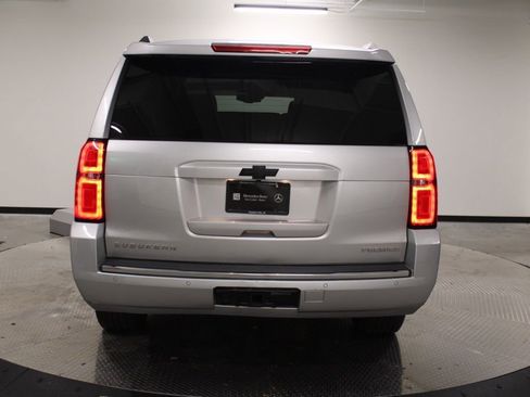 Used 2020 Chevrolet Suburban Premier image 6