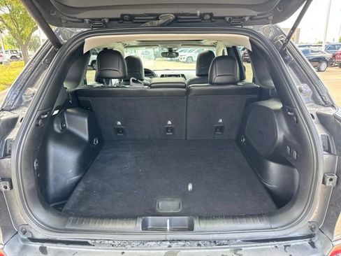 Used 2021 Jeep Cherokee Limited AWD/4WD image 9