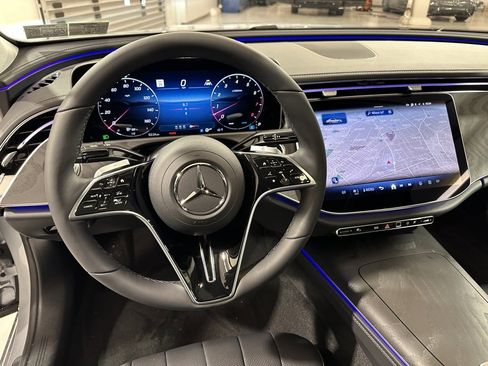 New 2026 Mercedes-Benz E 450 4MATIC Sedan image 6