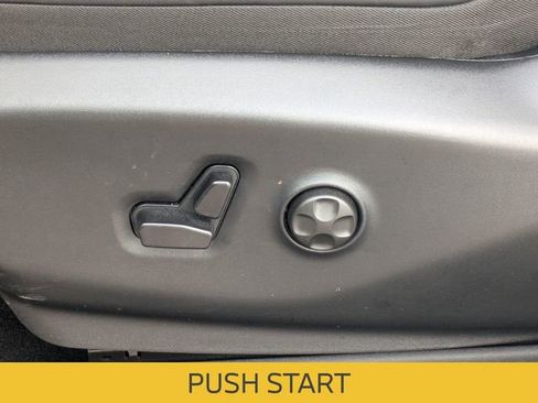 Used 2026 Chrysler Pacifica Limited w/ S Appearance Package image 17