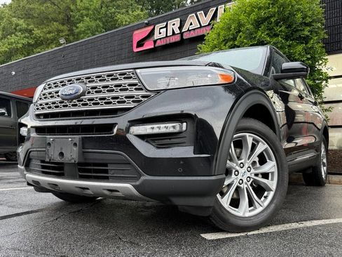 Used 2024 Ford Explorer Limited AWD/4WD image 2