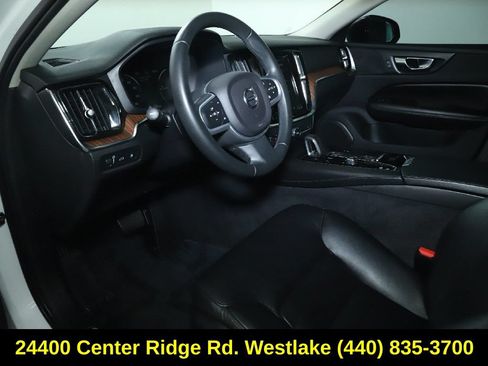 Used 2022 Volvo S60 T8 R-Design Expression AWD/4WD image 17