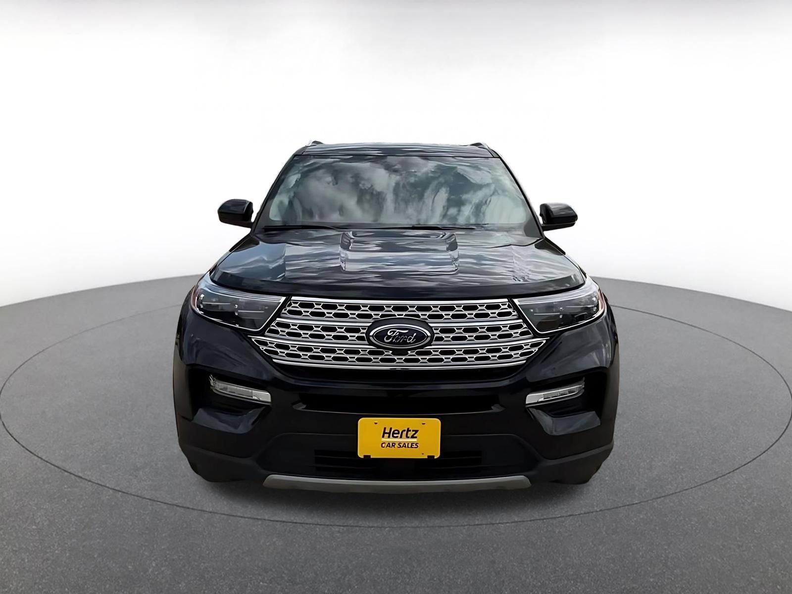 Used 2024 Ford Explorer Limited RWD image 4