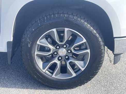 Certified 2024 Chevrolet Silverado 1500 LT image 9