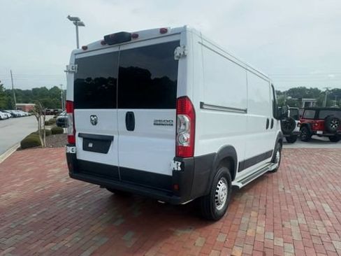 Used 2025 RAM ProMaster 2500 FWD image 2