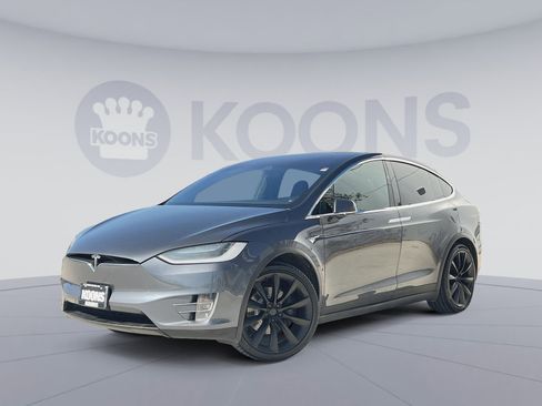 Used 2019 Tesla Model X 75D image 1