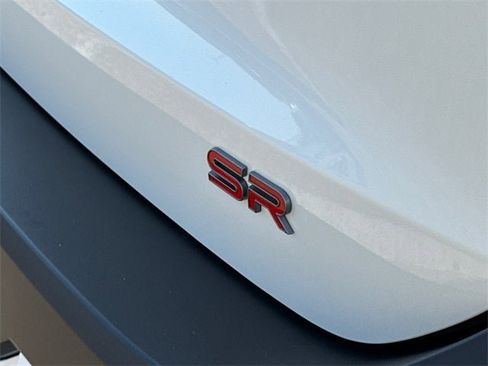 New 2026 Nissan Kicks SR image 10