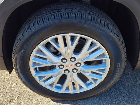 Used 2024 GMC Acadia Elevation FWD image 7
